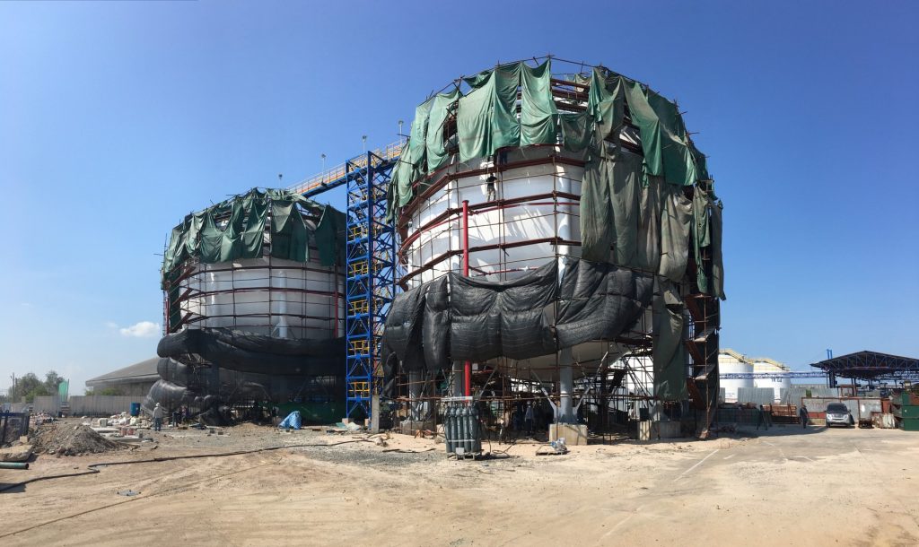 Spherical LPG tank erection